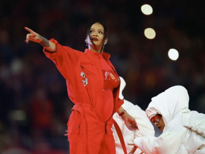 Rihanna en el descanso de la Super Bowl