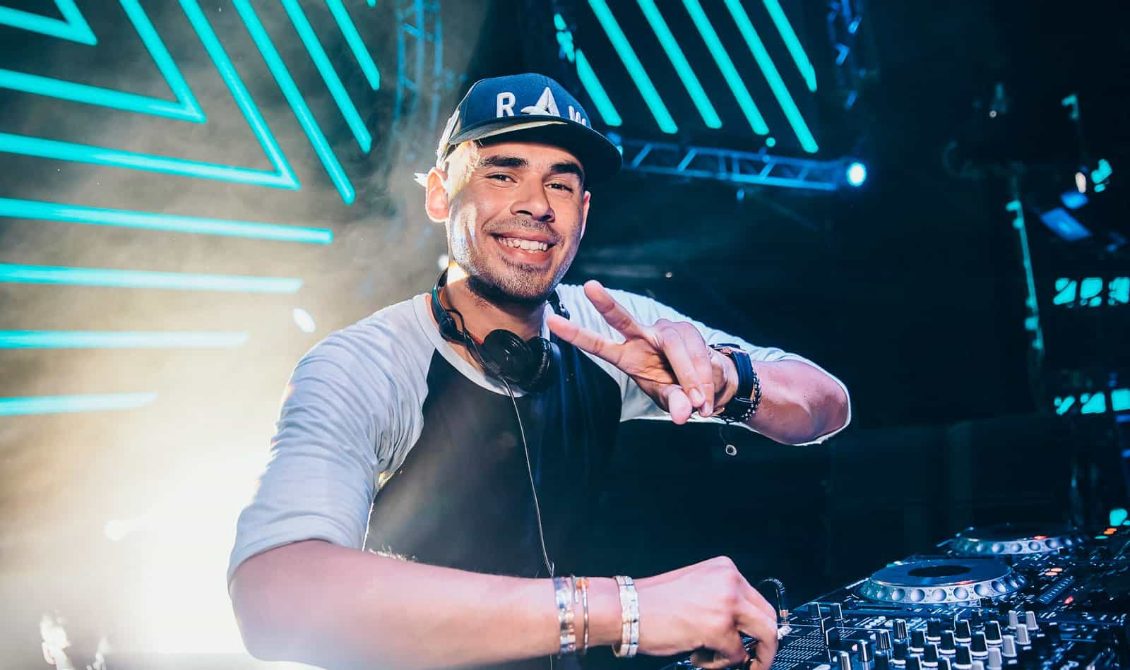 Afrojack lanza "Off the Wall" junto a EMAD